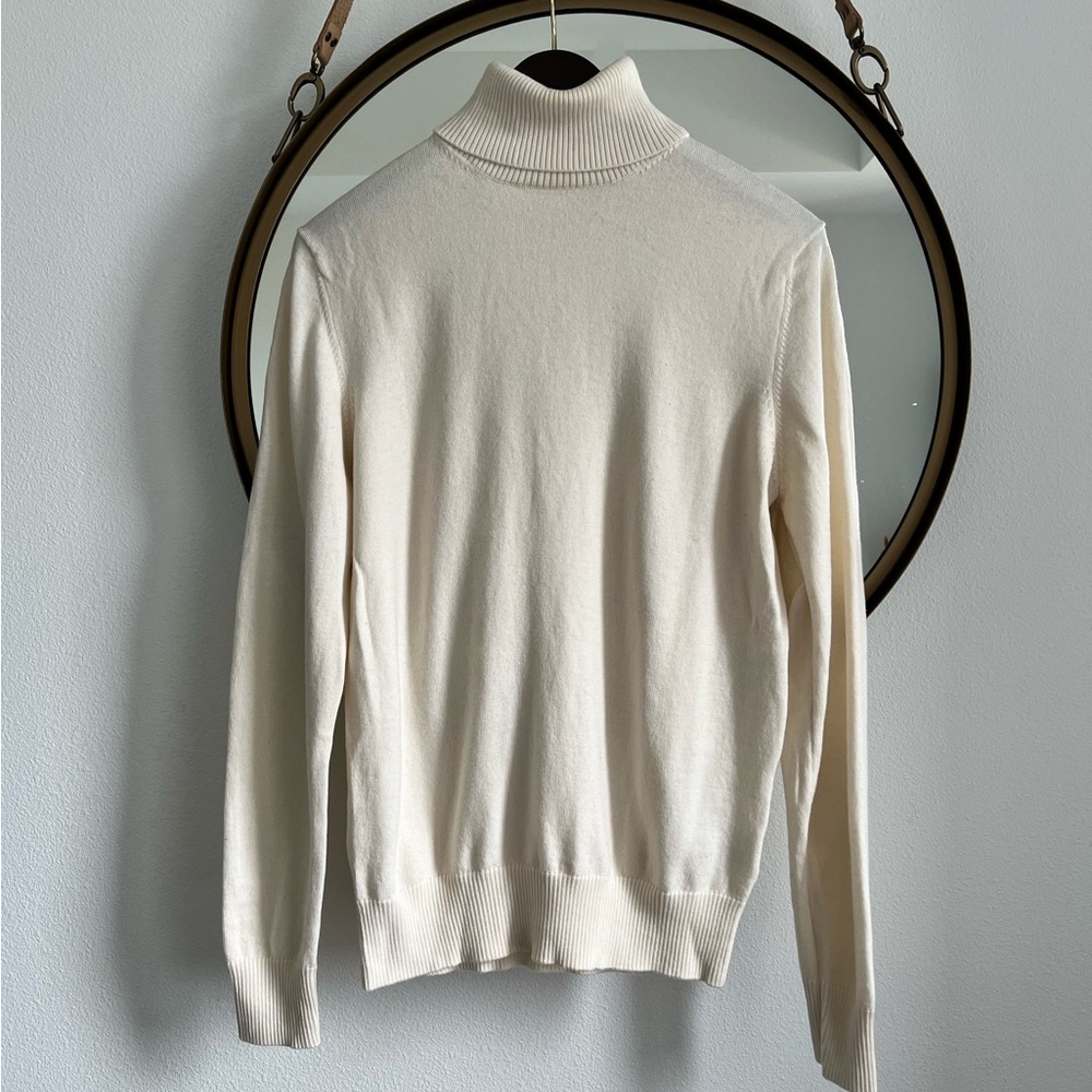 Suitsupply Merino Wool Turtle Neck Sweater